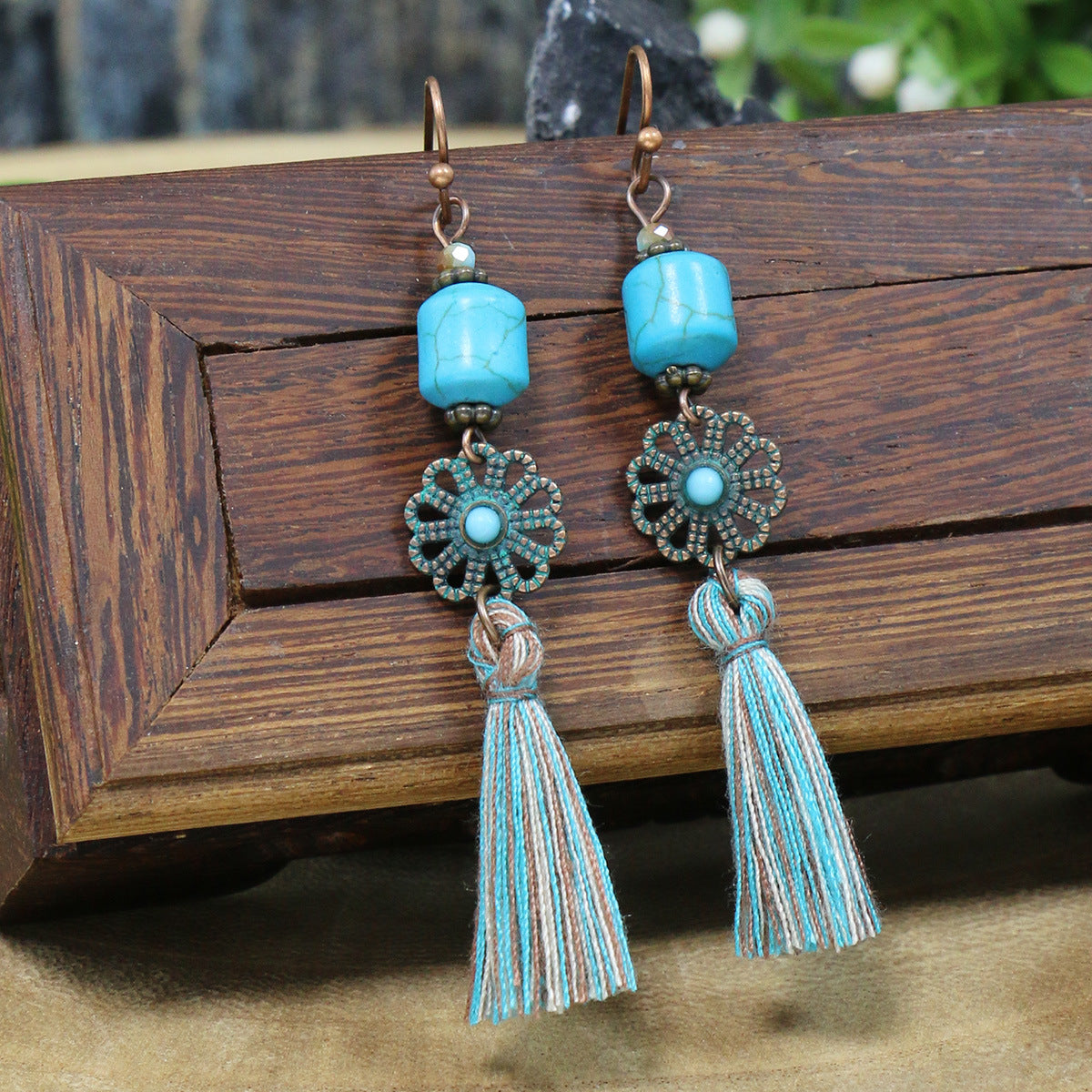 Wholesale Leaf Pendant Hollow Carved Alloy Tassel Earrings